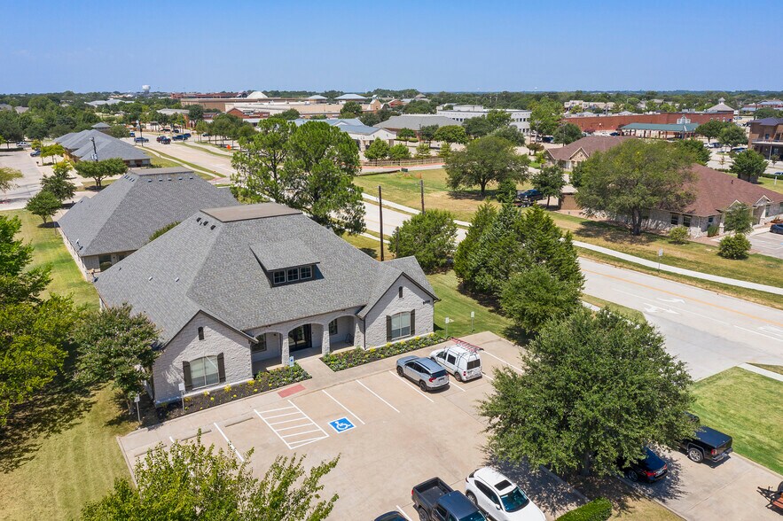 3505 Yucca Dr, Flower Mound, TX for sale - Primary Photo - Image 1 of 1