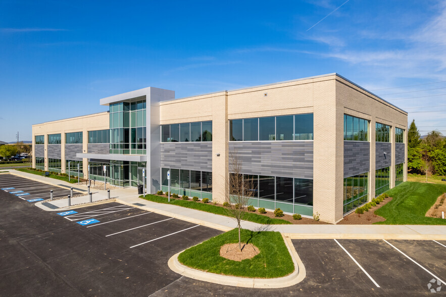 7100 Guilford Dr, Frederick, MD for lease - Building Photo - Image 1 of 13