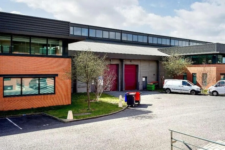 70 Rue Ambroise Croizat, Saint-Denis for lease - Building Photo - Image 2 of 4