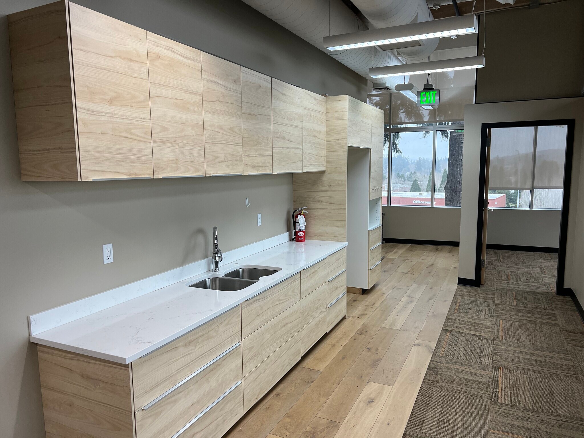 15573 SW Bangy Rd, Lake Oswego, OR 97035 The Clear Building