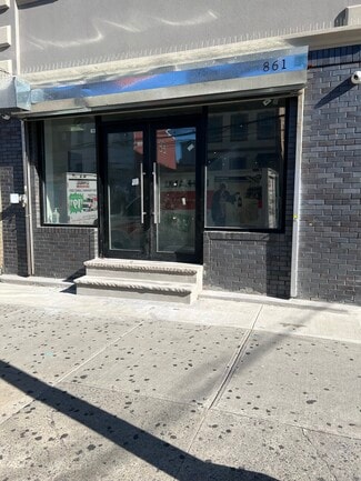 More details for 861 Wyckoff Ave, Ridgewood, NY - Retail for Lease
