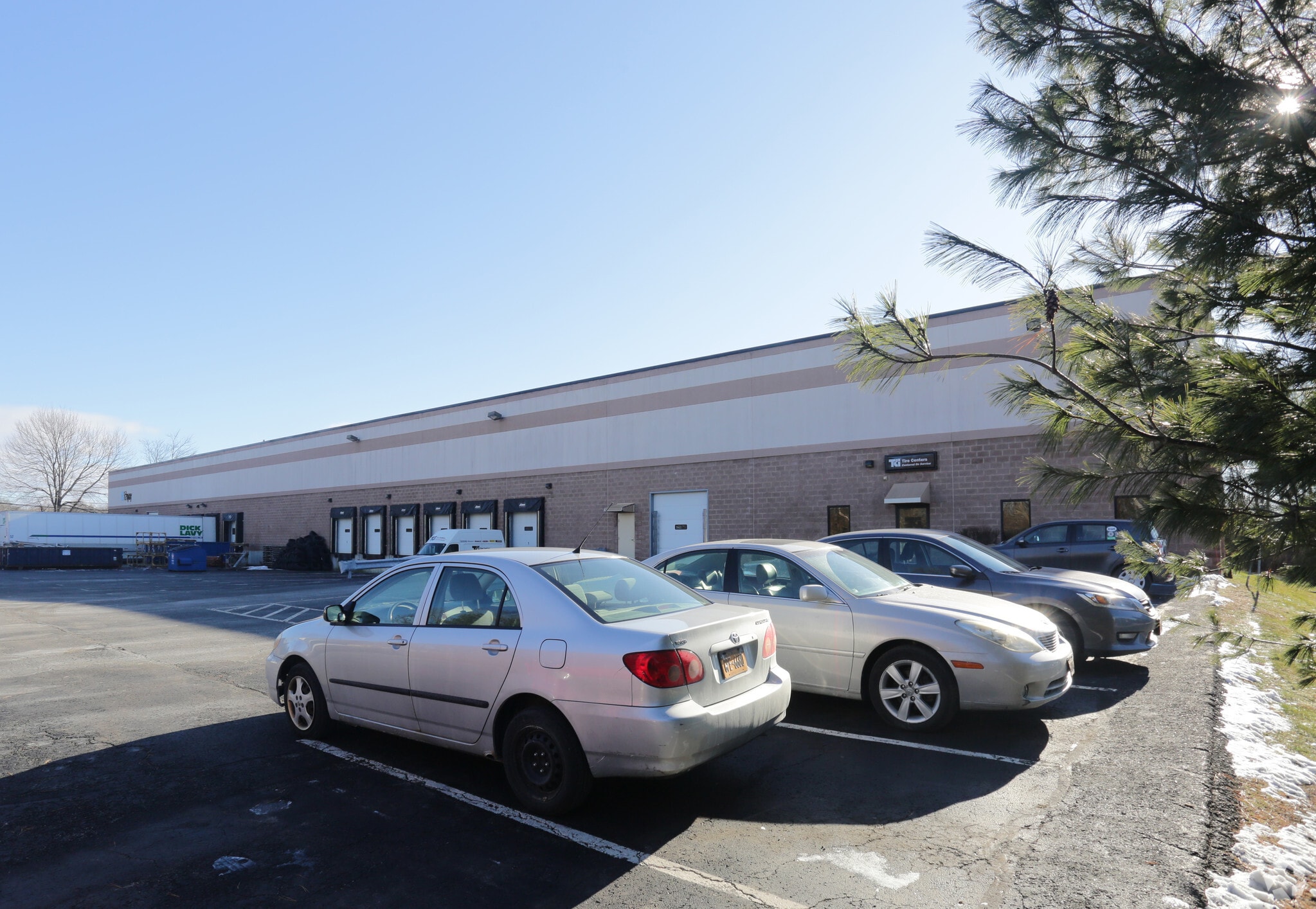 326 Old Niskayuna Rd, Latham, NY for lease Primary Photo- Image 1 of 9