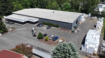 15450 SE For Mor Ct, Clackamas OR - Warehouse