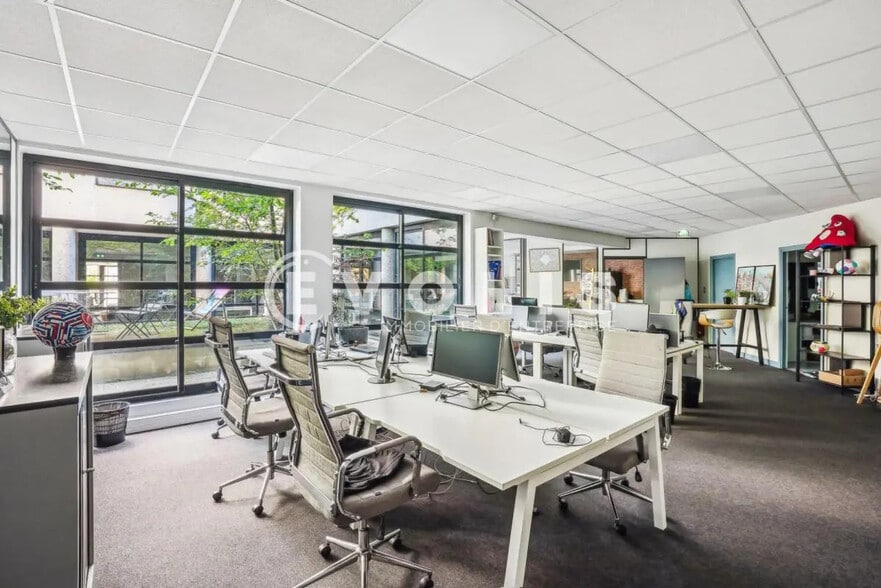 Office in Boulogne-Billancourt for sale - Building Photo - Image 3 of 14