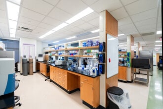 801 W Baltimore St, Baltimore, MD for lease Interior Photo- Image 1 of 19