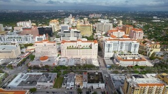 LUXURY CORAL GABLES Restaurant FOR SALE - Pub