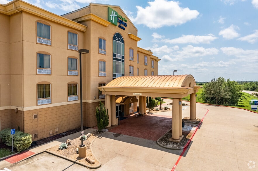 300 Tanger Dr, Terrell, TX for sale - Building Photo - Image 3 of 3