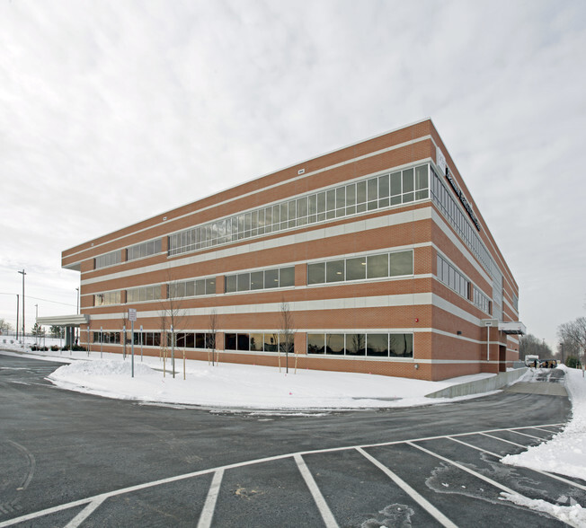 1555 E South Blvd, Rochester Hills, MI for lease - Building Photo - Image 2 of 2