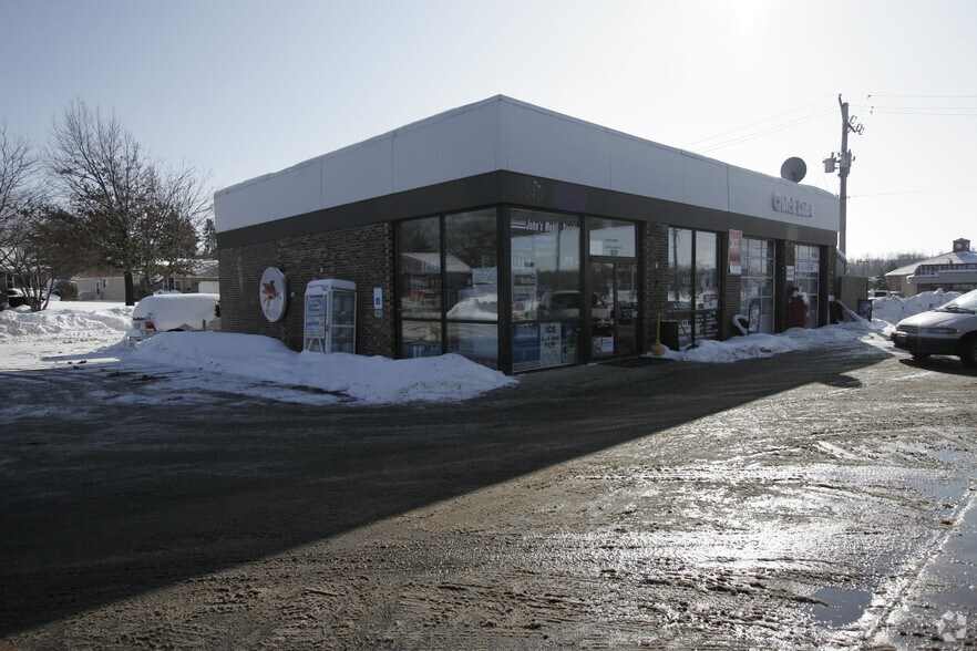 527 S 8th St, West Dundee, IL for sale - Primary Photo - Image 1 of 1