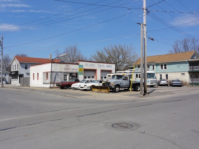 179 Madison St, Oneida, NY for sale - Building Photo - Image 1 of 1