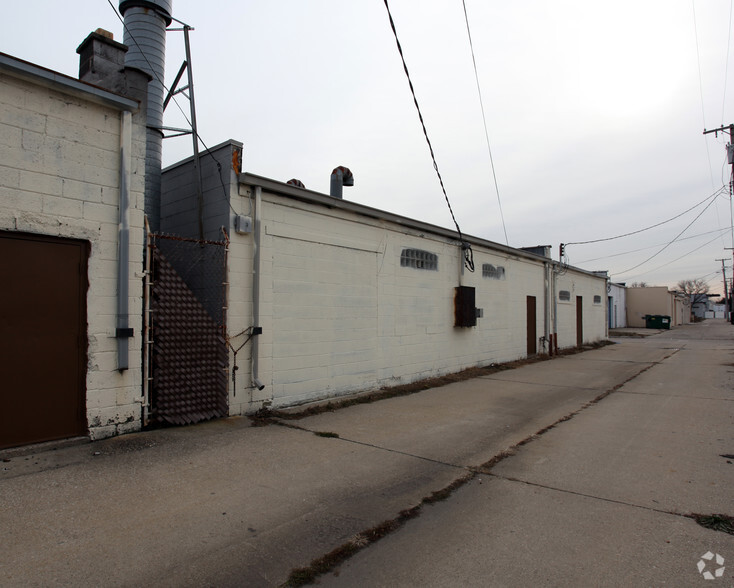 22813 Dequindre Rd, Hazel Park, MI for lease - Building Photo - Image 2 of 12