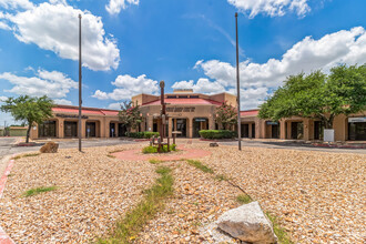 16333 S Great Oaks Dr, Round Rock, TX for lease Building Photo- Image 1 of 3