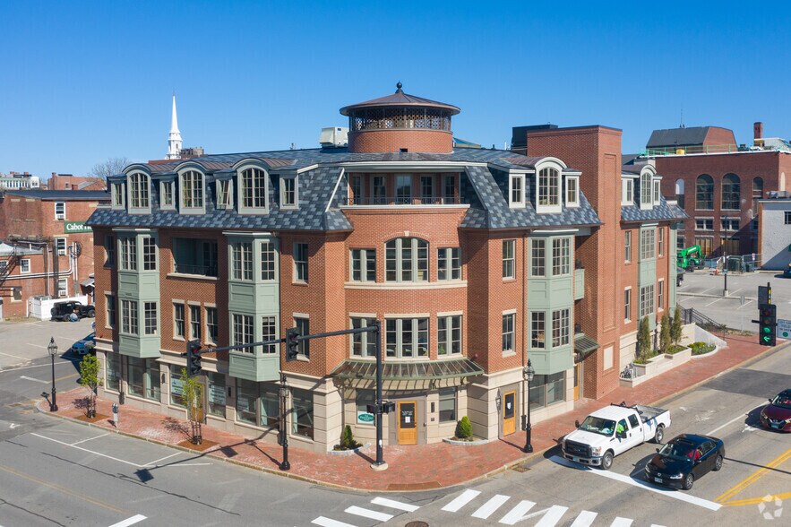 25 Maplewood Ave, Portsmouth, NH 03801