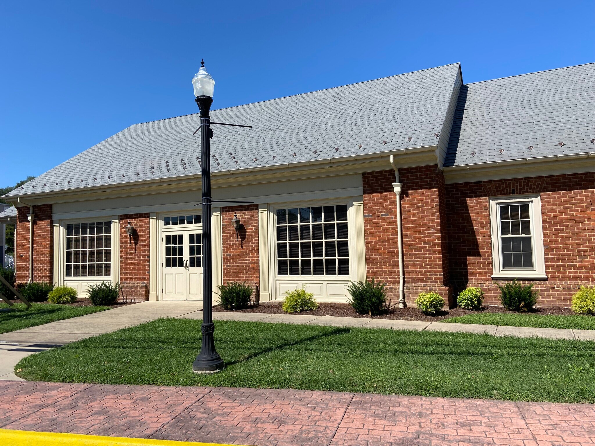 5931 Main St, Mount Jackson, VA 22842