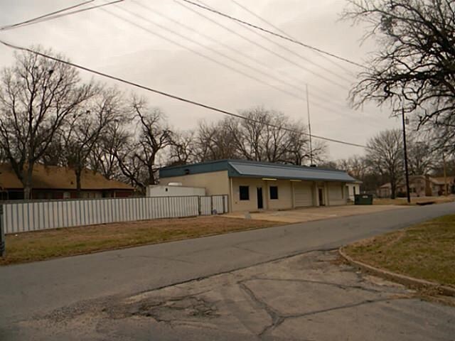 302 N Woods St, Sherman, TX for sale Building Photo- Image 1 of 1