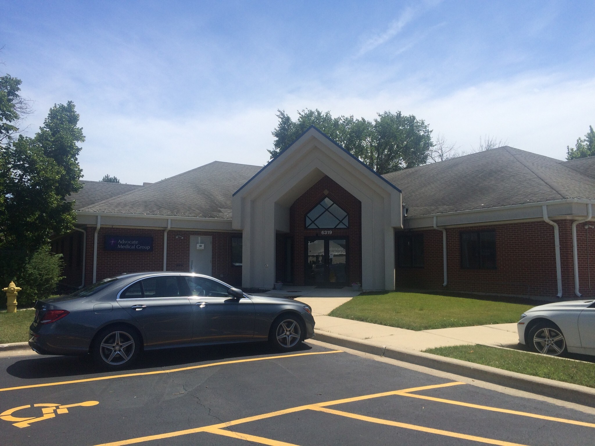 6319 Fairview Ave, Westmont, IL for sale Primary Photo- Image 1 of 1