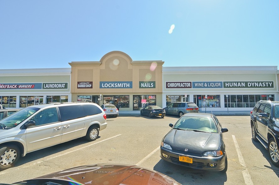 2280-2334 Hempstead Tpke, East Meadow, NY for lease - Building Photo - Image 3 of 14