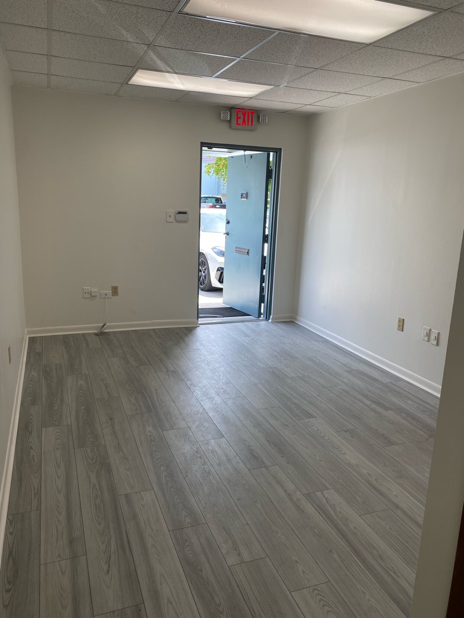 6991-6995 NW 82nd Ave, Miami, FL for lease Interior Photo- Image 1 of 16