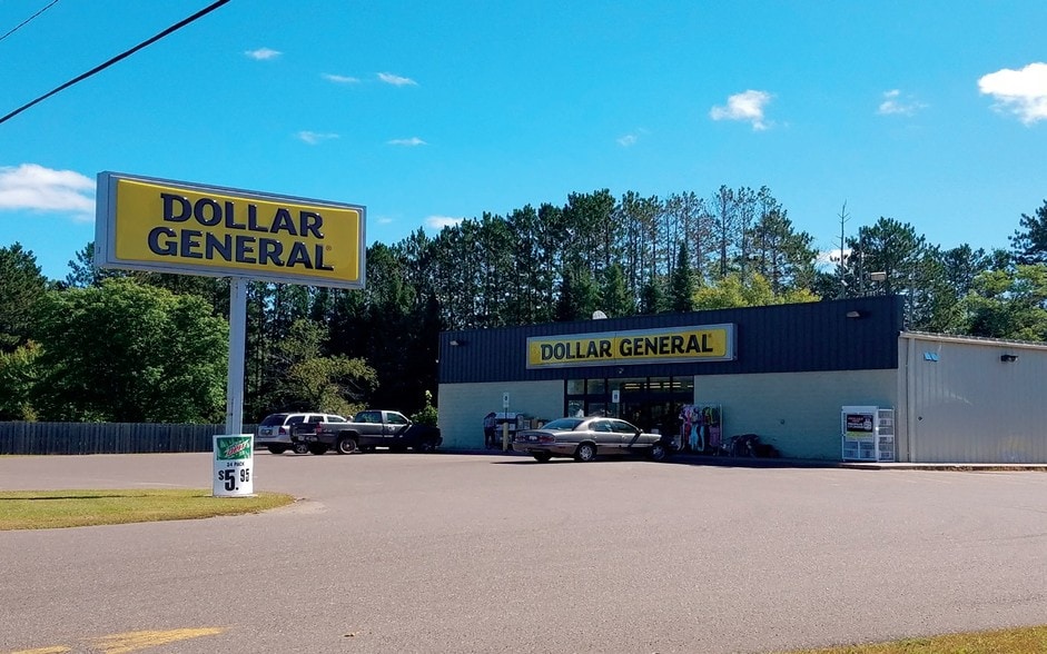 527 E Main St, Mishicot, WI for sale - Building Photo - Image 1 of 1