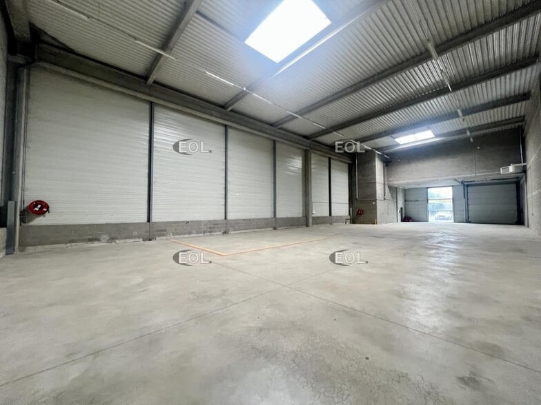 Flex in Mitry-Mory for lease - Building Photo - Image 2 of 6