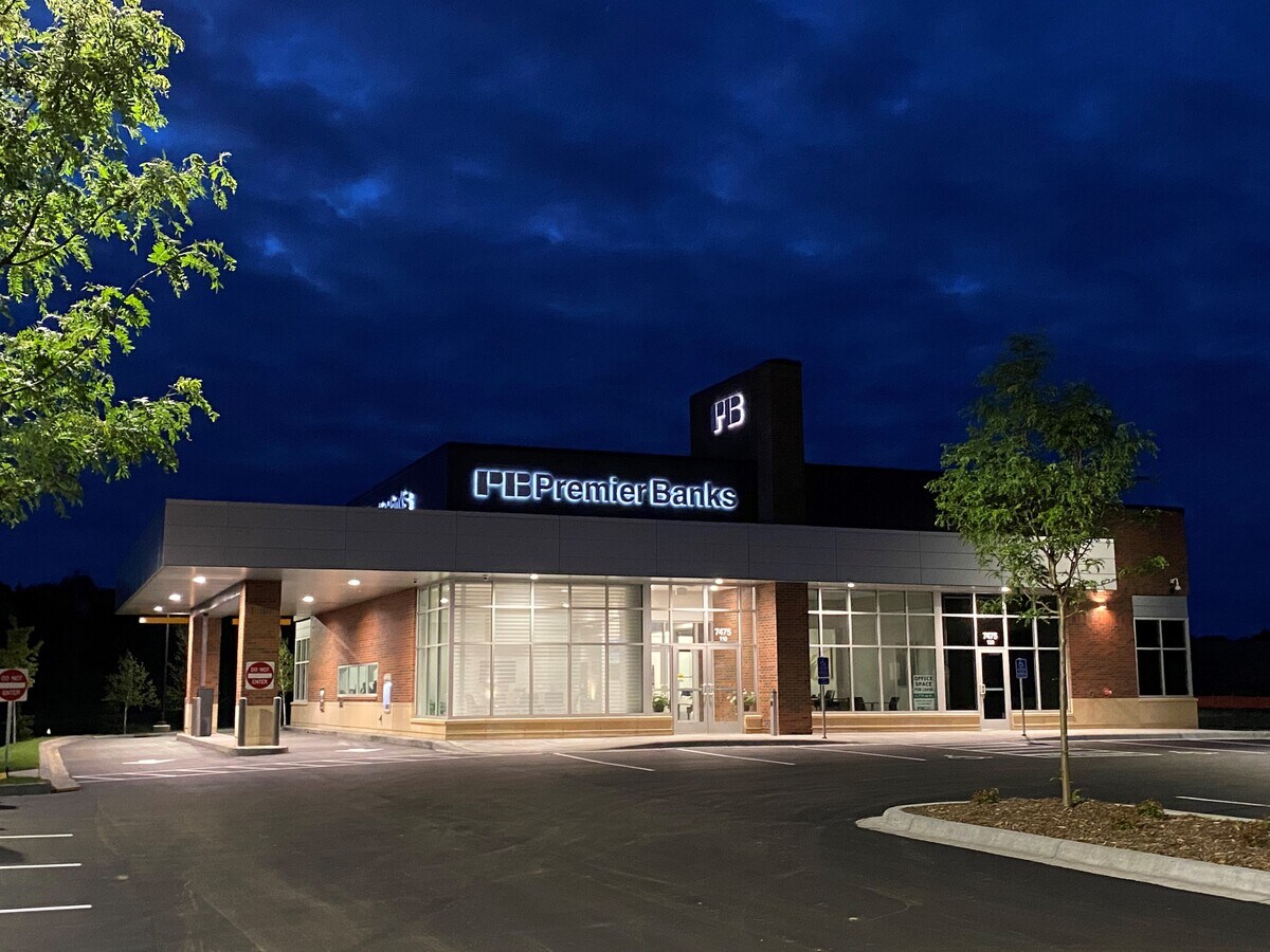 7475 Tamarack Rd, Woodbury, MN 55125