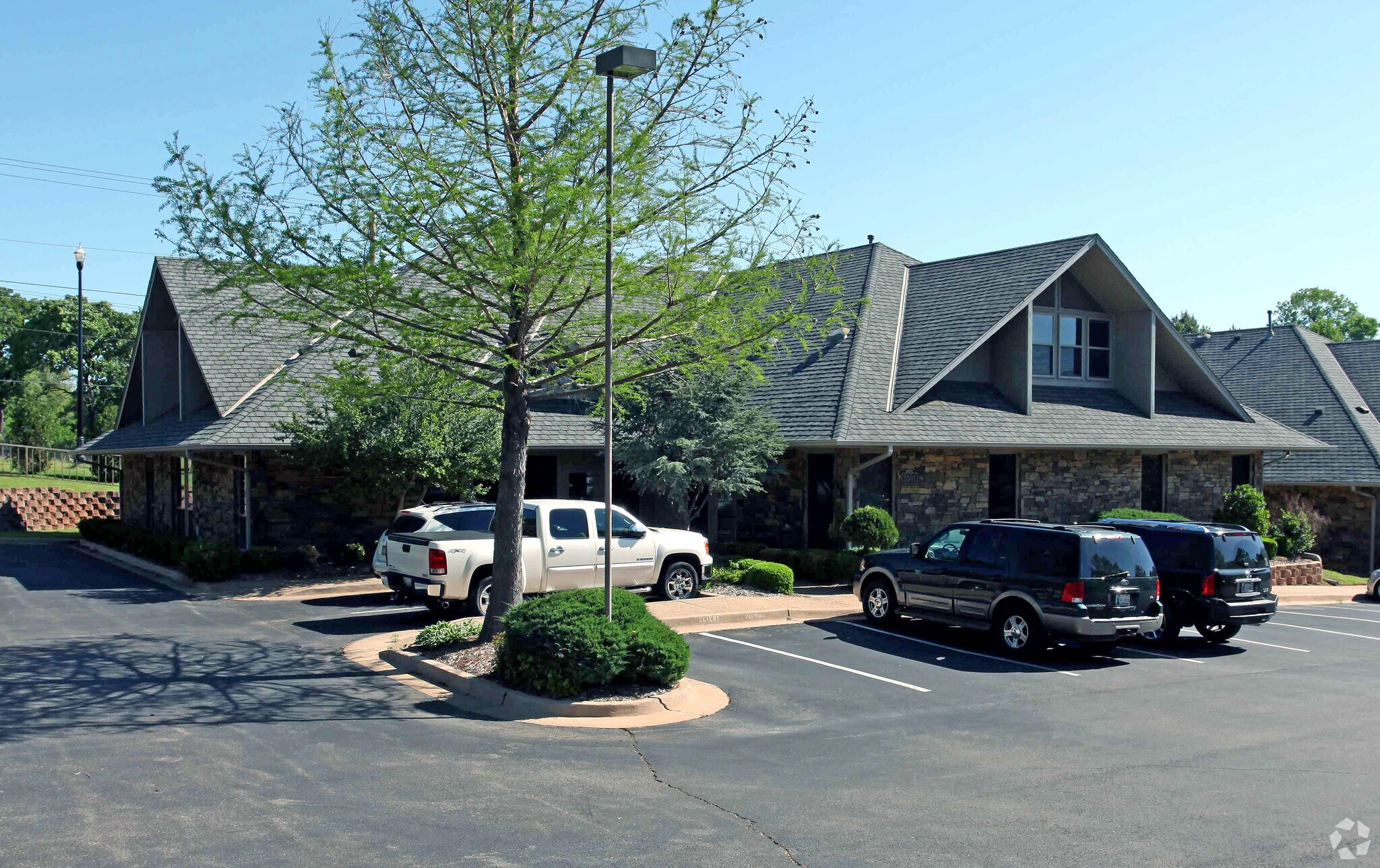 3501 French Park Dr, Edmond, OK for lease Primary Photo- Image 1 of 6