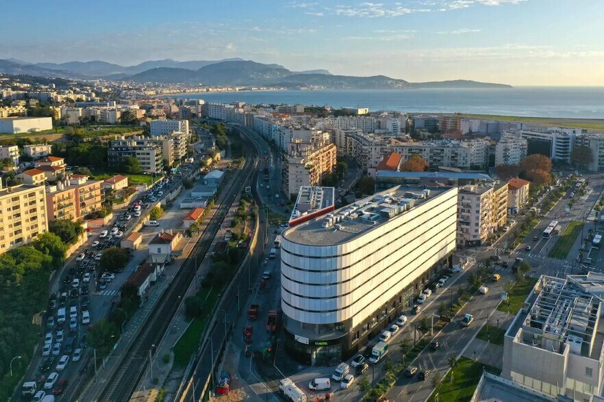 Office in Nice for lease - Building Photo - Image 1 of 32