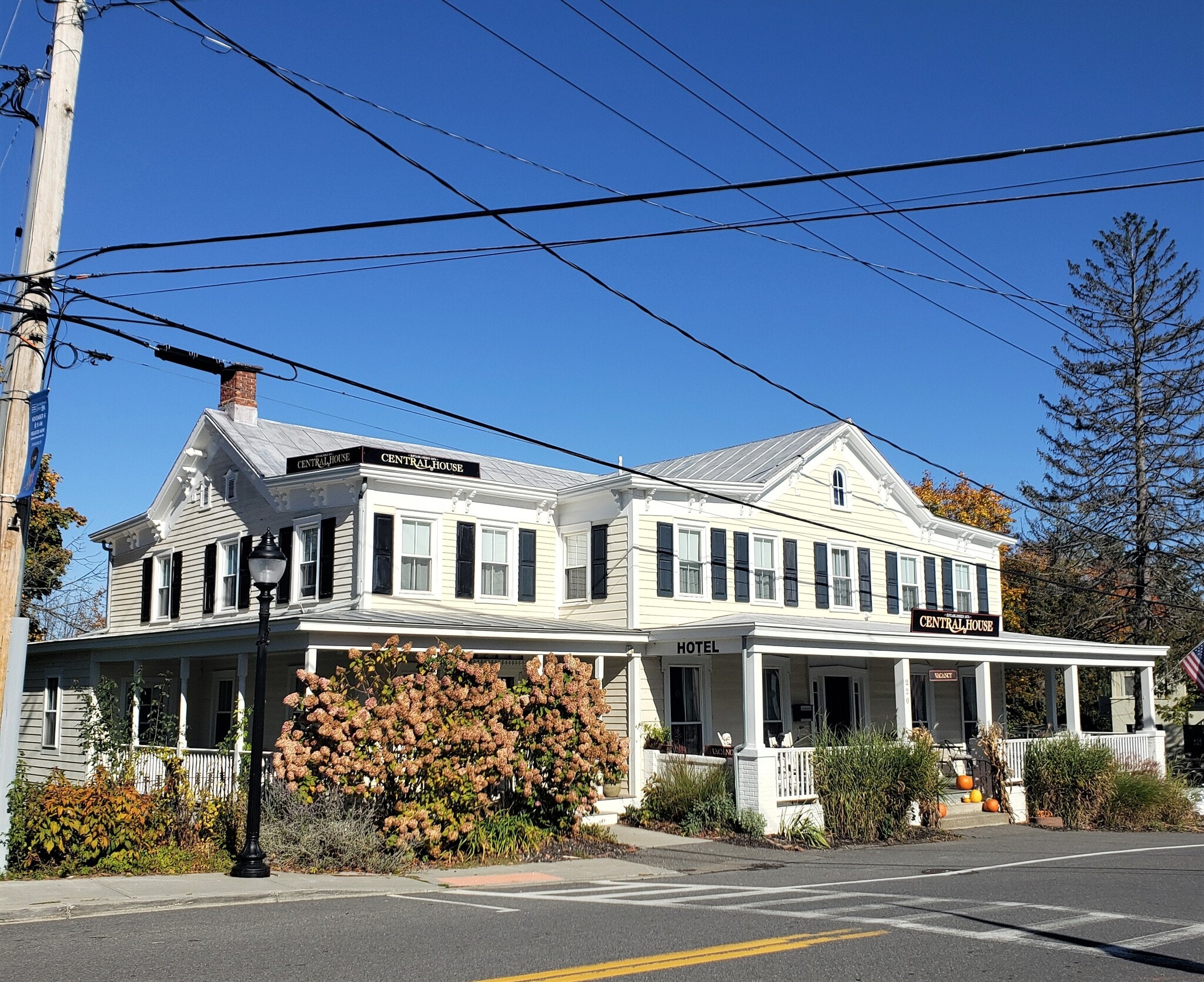 220 Main St, Germantown, NY for sale Primary Photo- Image 1 of 1