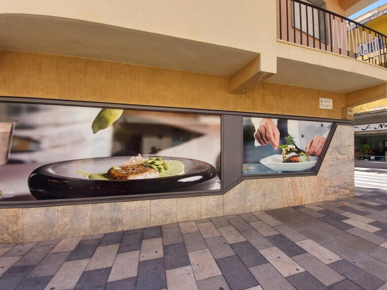 Retail in El Ejido for lease - Building Photo - Image 2 of 11