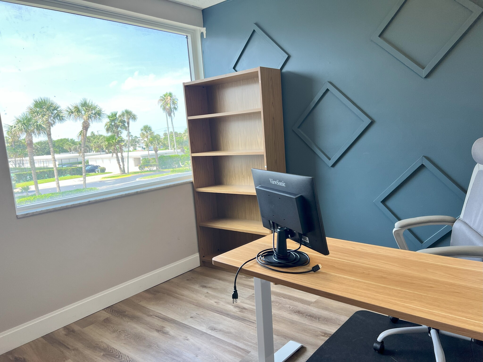 1980 N Atlantic Ave, Cocoa Beach, FL for lease Interior Photo- Image 1 of 5