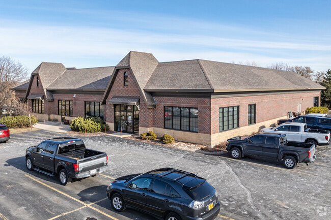 More details for W175N11162 Stonewood Dr, Germantown, WI - Retail for Lease