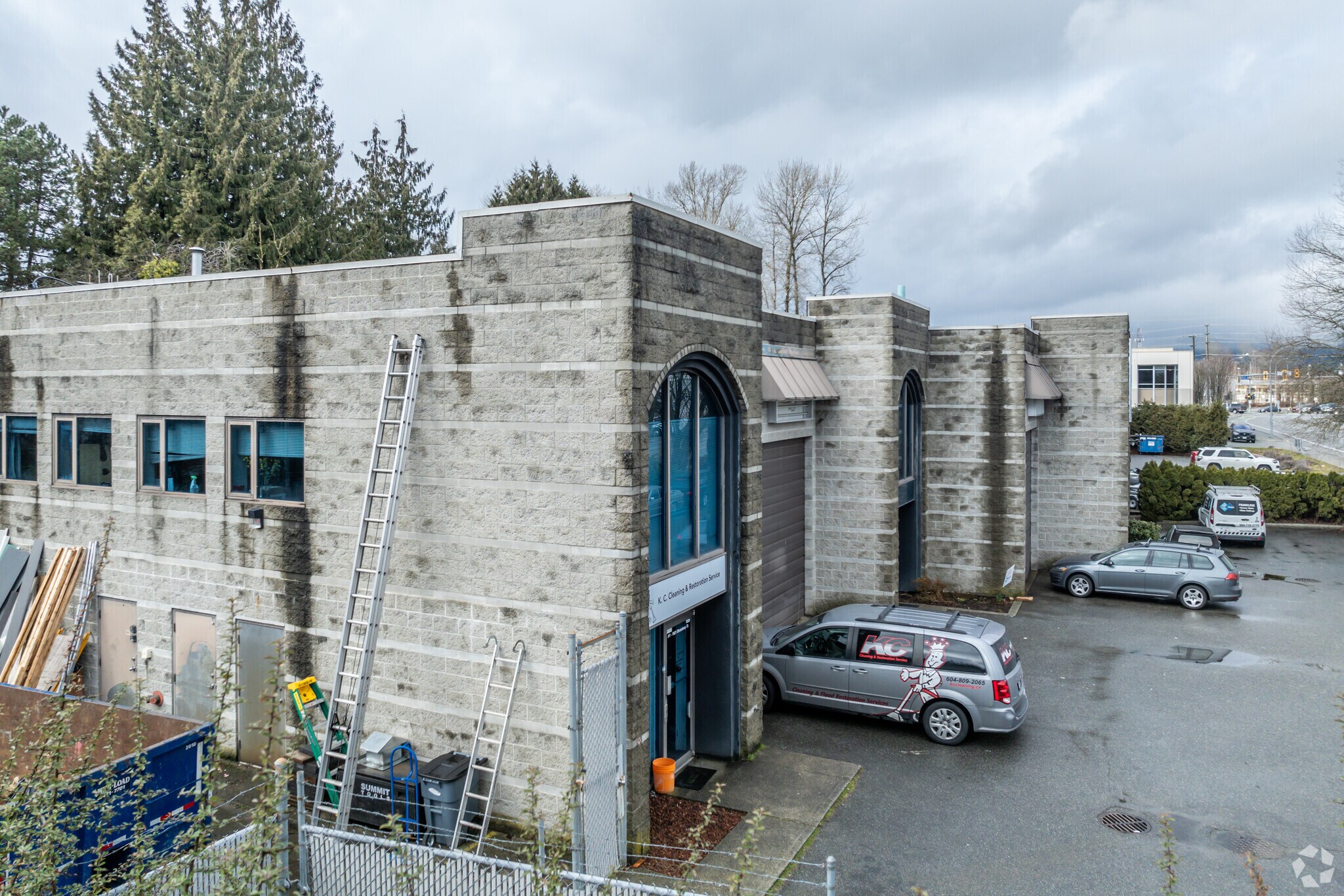 1921 Broadway St, Port Coquitlam, BC for lease Primary Photo- Image 1 of 3