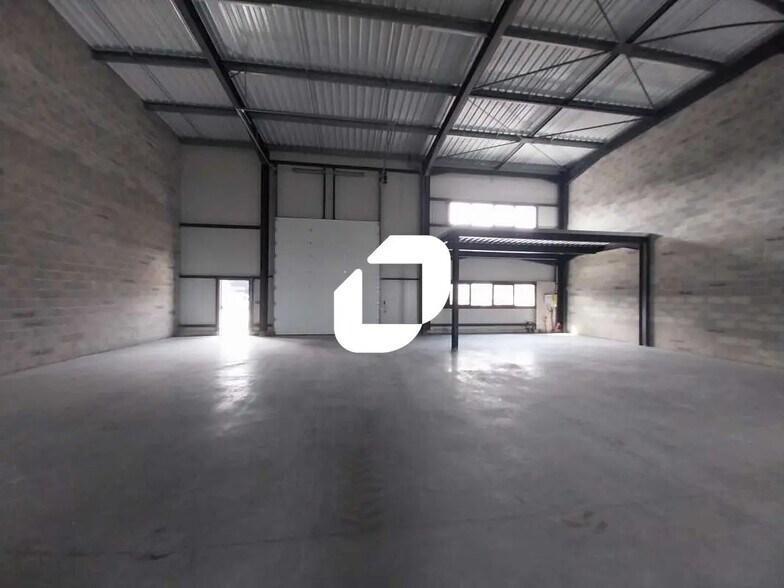 Flex in Blanquefort for lease - Interior Photo - Image 1 of 3