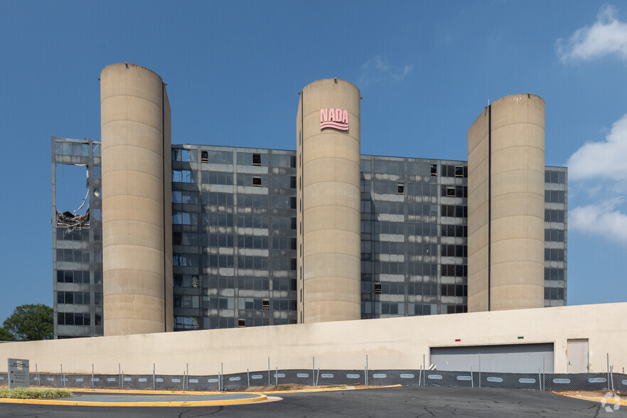 8400 Westpark Dr, McLean, VA for sale - Primary Photo - Image 1 of 1