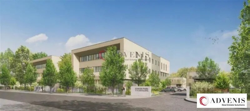 Office in Pessac for lease - Building Photo - Image 2 of 5