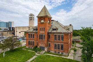 More details for 47700 Woodward Ave, Pontiac, MI - Office for Lease