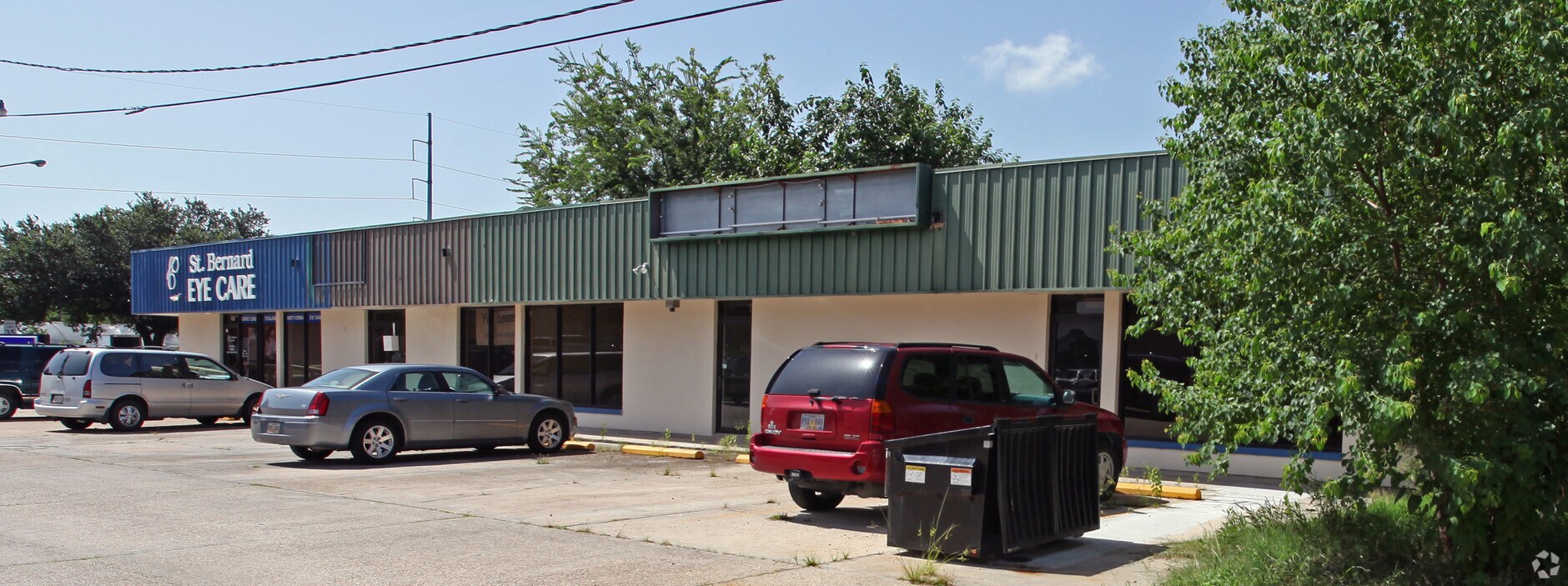 9128 W Judge Perez Dr, Chalmette, LA 70043