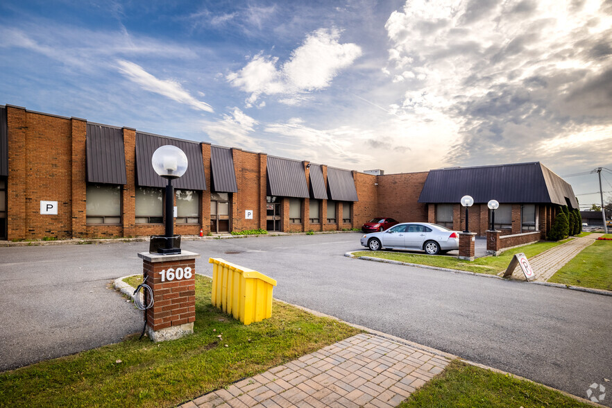 1600-1650 Boul Saint-Régis, Dorval, QC for lease - Building Photo - Image 3 of 5