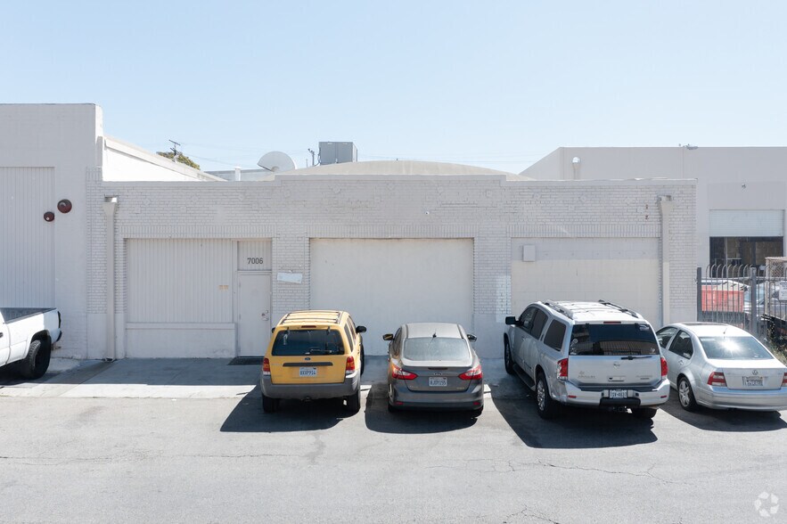 7006 Stanford Ave, Los Angeles, CA for sale - Building Photo - Image 3 of 7