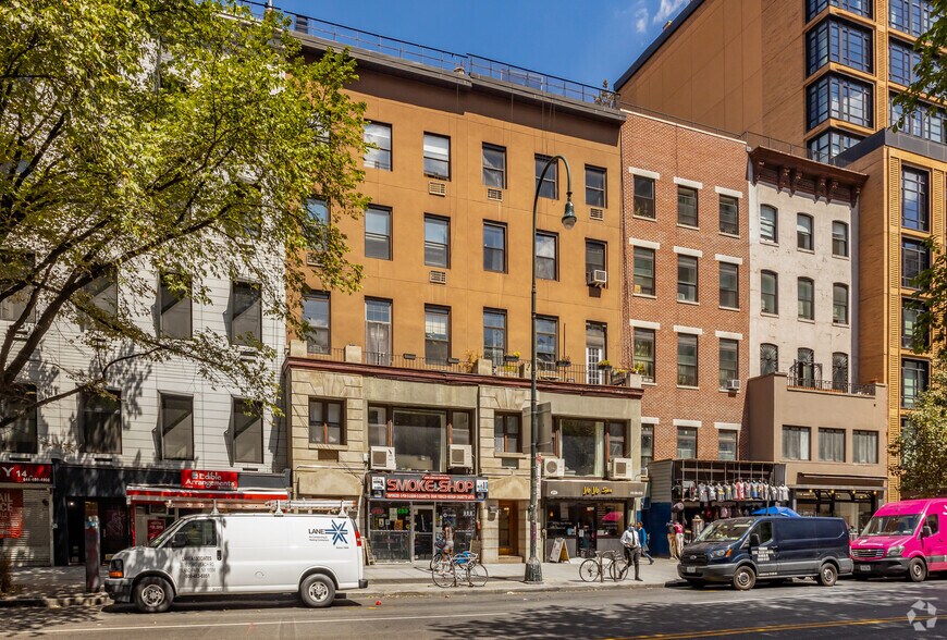 219 W 14th St, New York, NY for lease - Primary Photo - Image 1 of 4