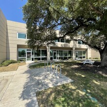 1320 Arrow Point Dr, Cedar Park, TX for lease Building Photo- Image 1 of 11