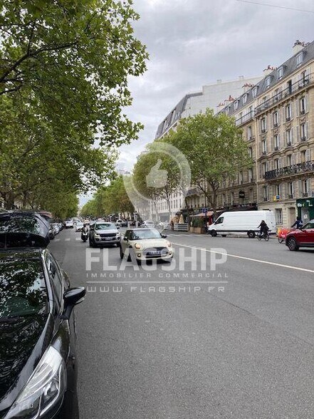 Retail in Paris for lease - Building Photo - Image 3 of 3