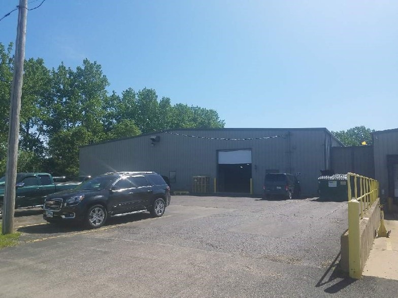 32 Marquette Ave, Oglesby, IL for lease - Building Photo - Image 2 of 7