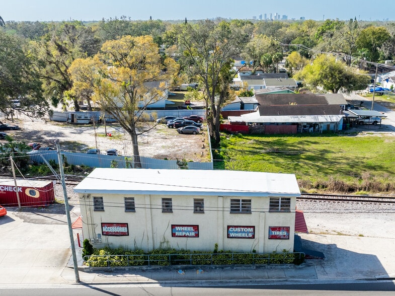 1411 E Busch Blvd, Tampa, FL for sale - Building Photo - Image 2 of 7
