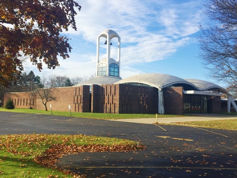 15 Saint Martins Way, Rochester, NY for sale - Building Photo - Image 1 of 1