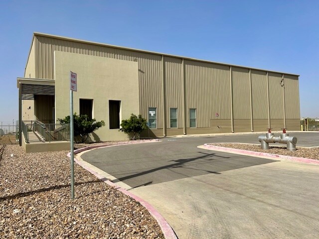 4110 Trade Center Blvd, Laredo, TX for sale Primary Photo- Image 1 of 1