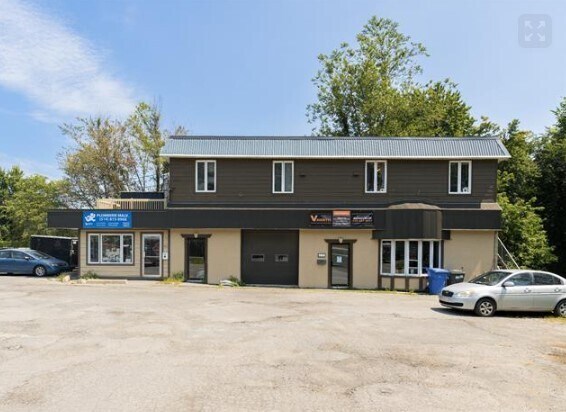 413 Av Saint-Charles, Vaudreuil-dorion, QC for sale - Primary Photo - Image 1 of 1
