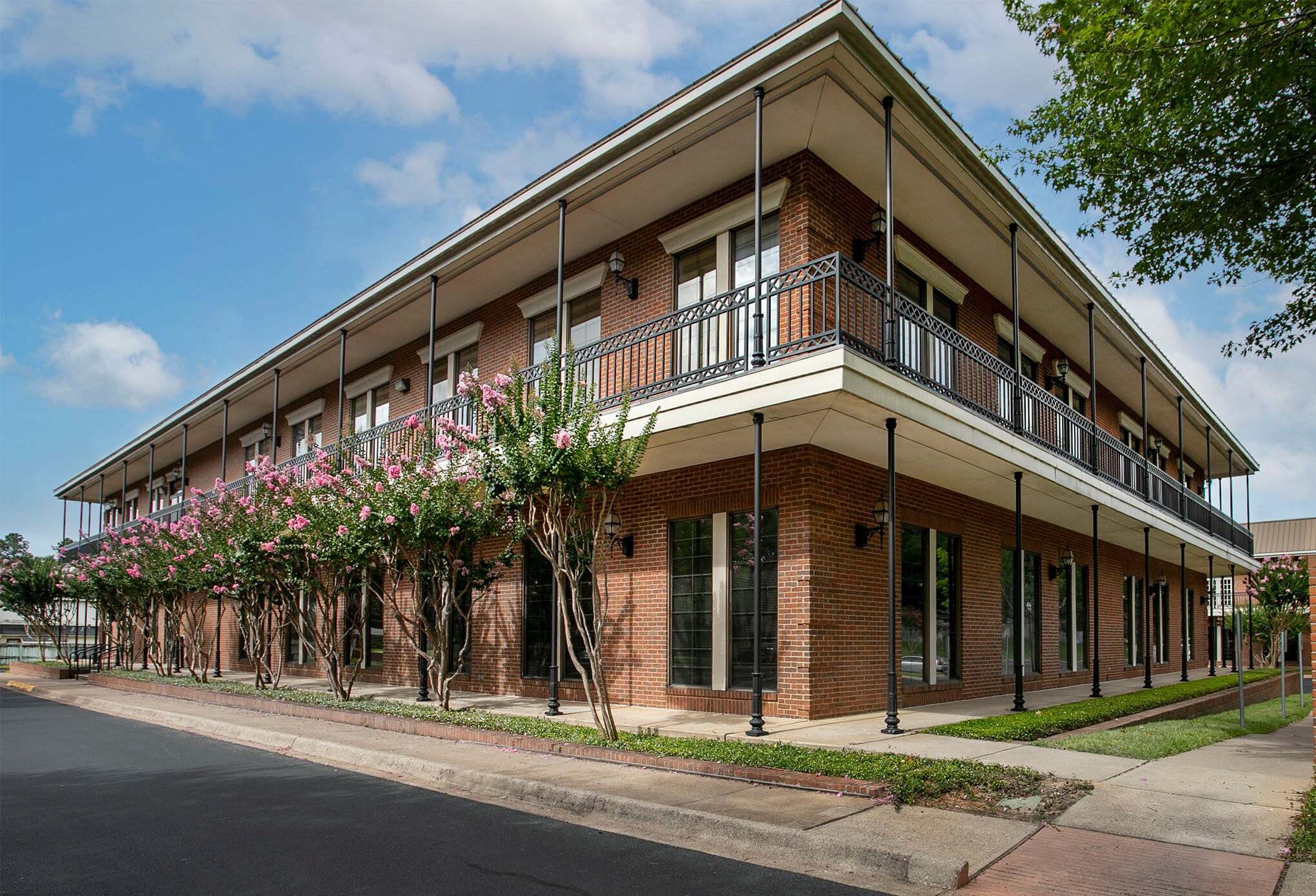 3300 S Broadway Ave, Tyler, TX 75701 Oak Plaza Office Park