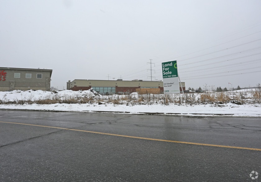 130 Michael Cowpland Dr, Ottawa, ON for sale - Building Photo - Image 1 of 7