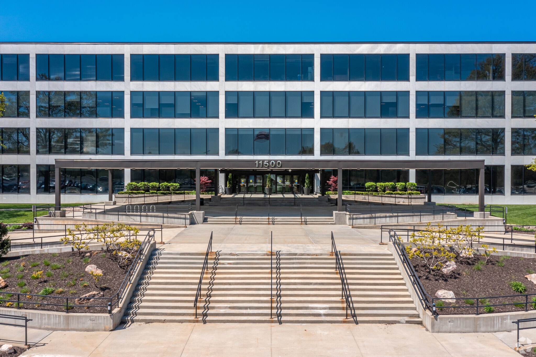 11500 NW Ambassador Dr, Kansas City, MO 64153 TWA Administration